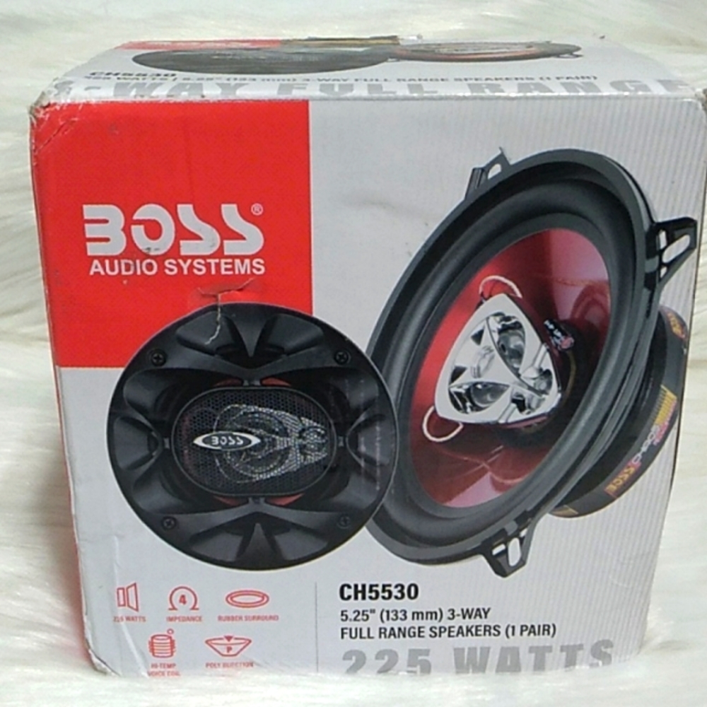 (R-2) SALE! New BOSS Audio System CH5530 5.25" 3-Way Full Range Speakers